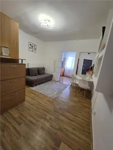 APARTAMENT 1 CAMERA - mobilat si utilat , semidecomandat - foto 2