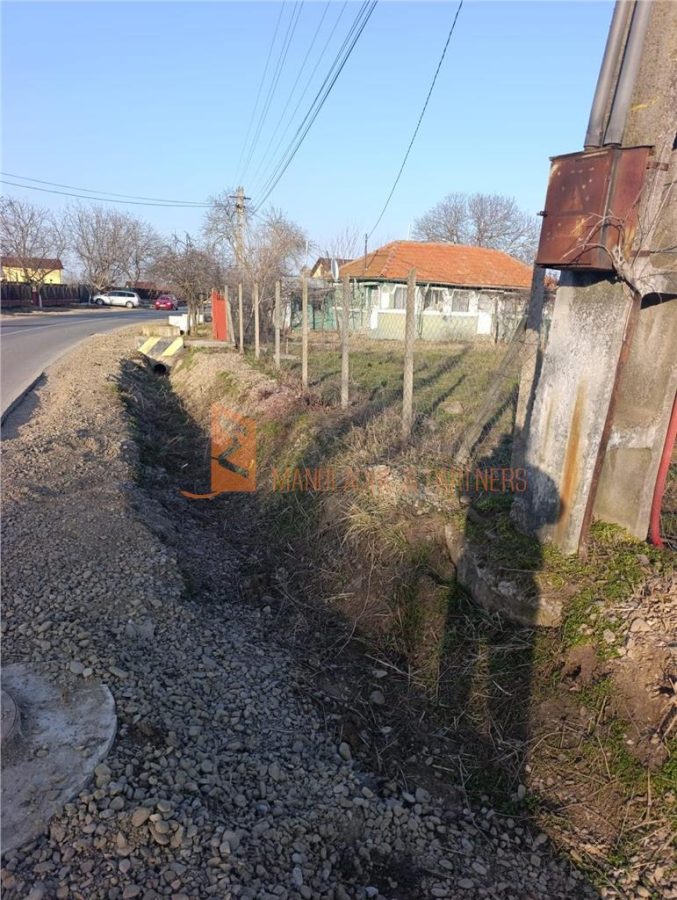 Teren intravilan+casa demolabila zona Merei - foto 5