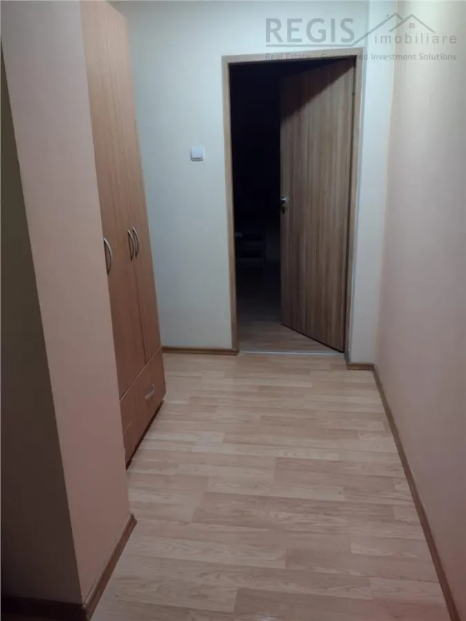 Apartament spatios 2 camere decomandat Tractoru - foto 4