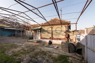 RECO Casa in Sarbi la 27km de Oradea cu dublu front stradal - foto 11