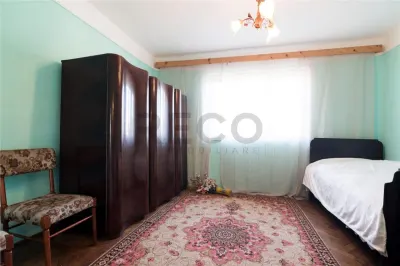 RECO Casa in Sarbi la 27km de Oradea cu dublu front stradal - foto 17