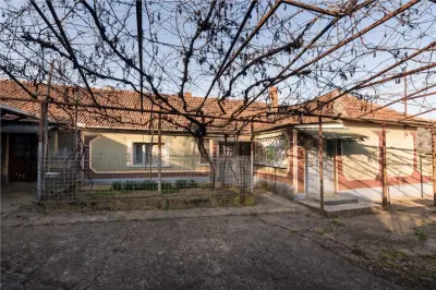RECO Casa in Sarbi la 27km de Oradea cu dublu front stradal - foto 19