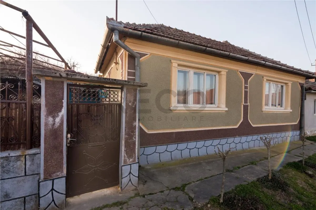 RECO Casa in Sarbi la 27km de Oradea cu dublu front stradal - foto 20