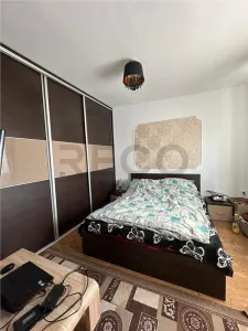 Apartament cu 3 camere in Decebal - foto 3