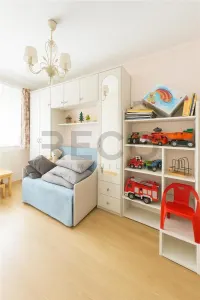 Apartament cu 3 camere in Decebal - foto 5