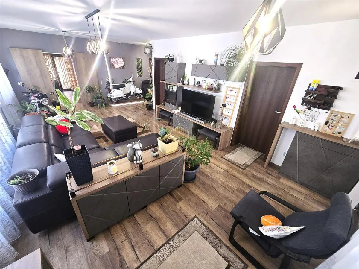Casa 4 camere + Garaj | Complet mobilata si utilata - foto 3