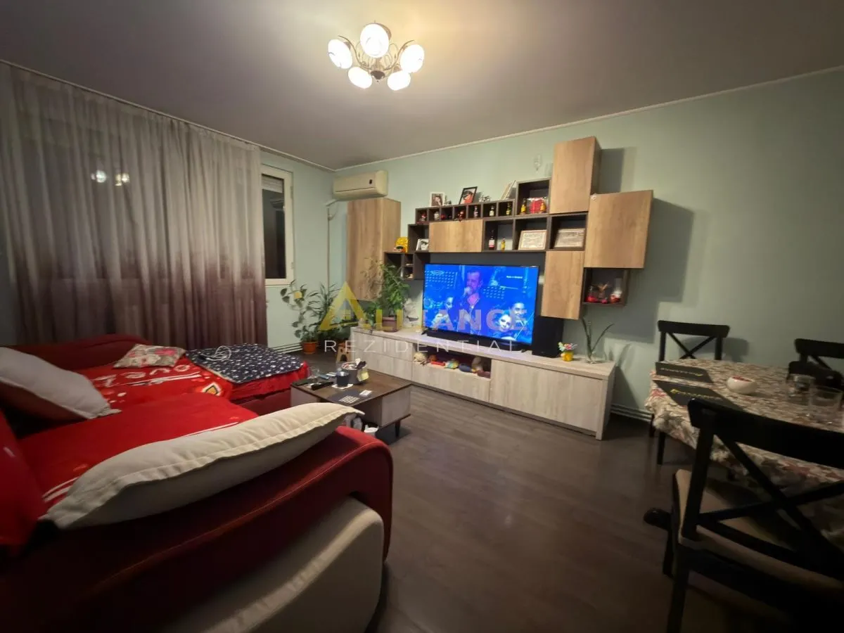 Sector 4 Apartament 3 Camere Mobilat/Utilat Centrala Termica - foto 11