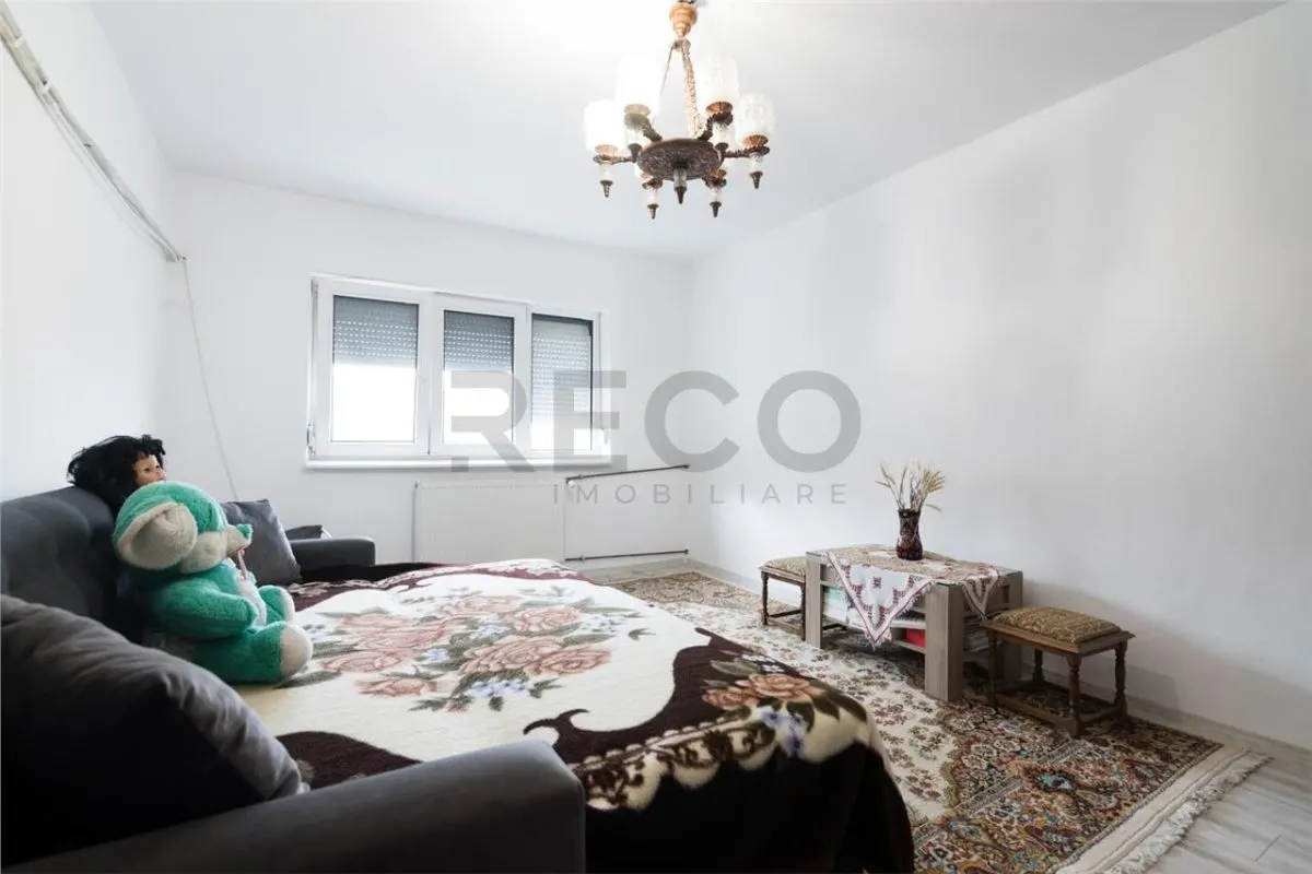 RECO Apartament cu 3 camere tip PB - zona Salca /Nufarul - foto 1