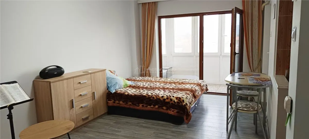 Moldova Noua, Garsoniera 25, 09 mp â€“ gata de mutare! - foto 3