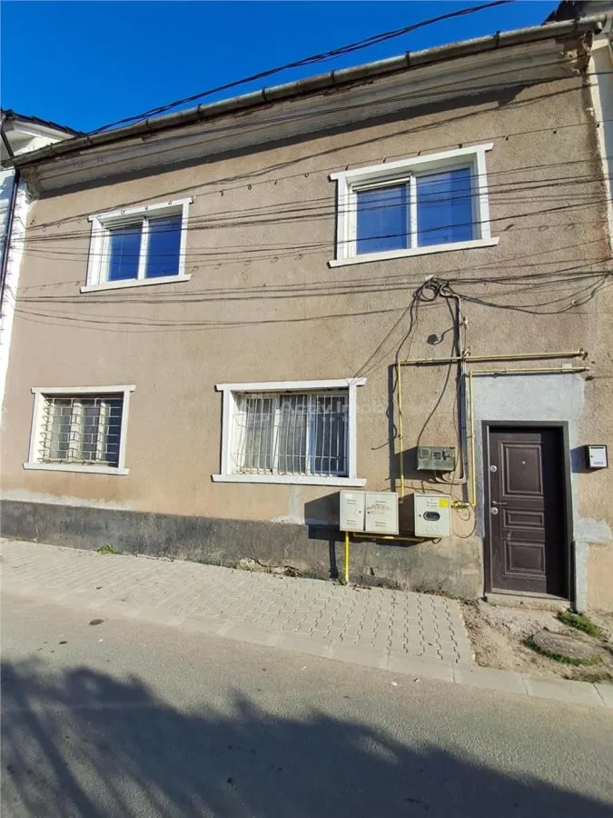 Resita Apartament la Casa,Etj.1 - foto 1