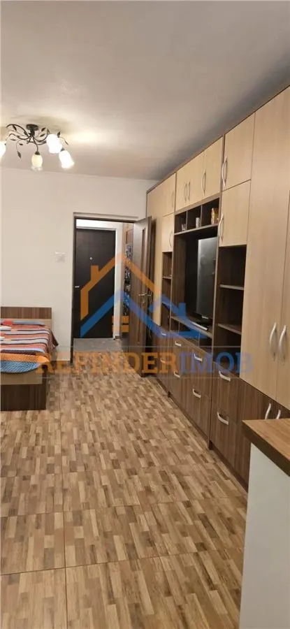 Vanzare Garsoniera Piata Titan 31mp - foto 1