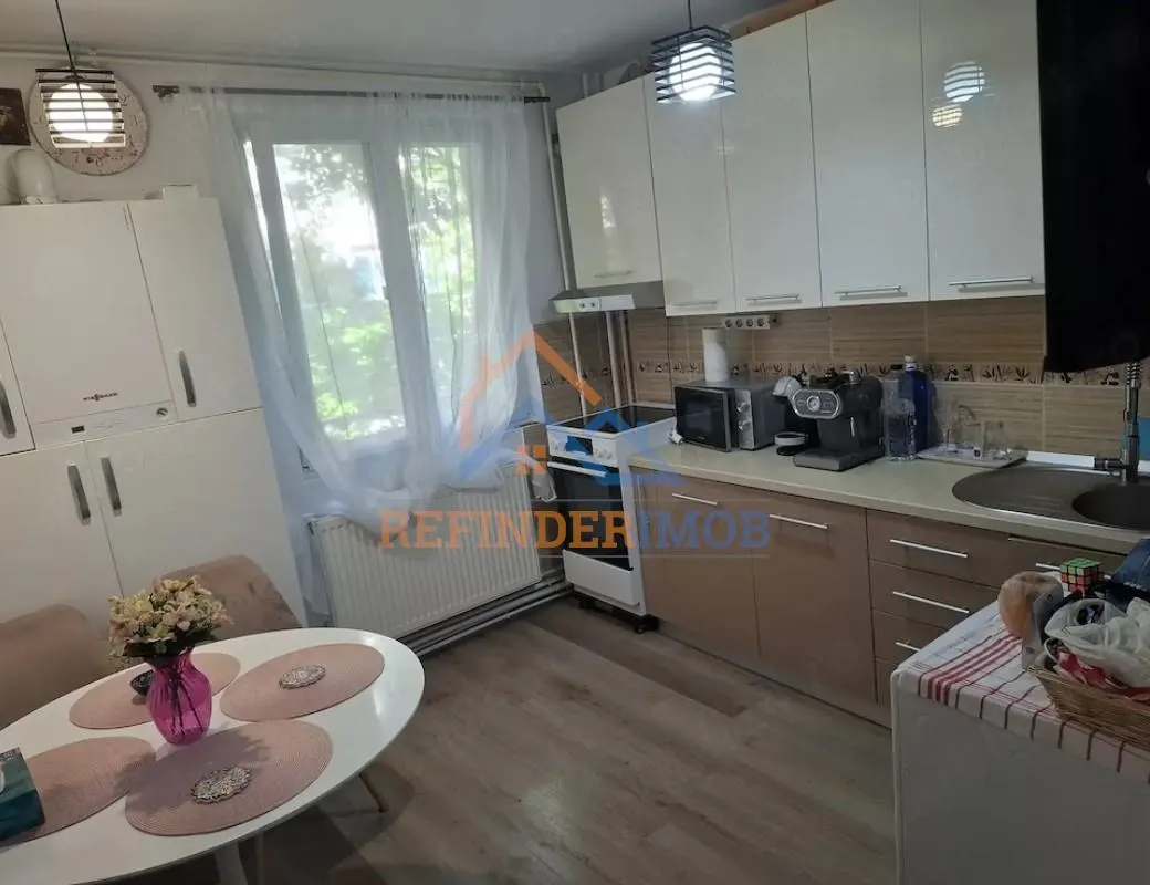 Apartament 2 camere sector 4 â€“ zona Straja - foto 10