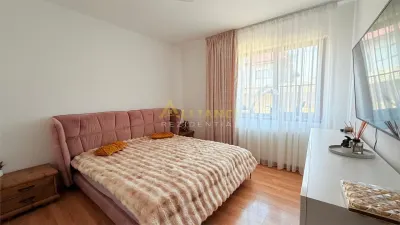 Casa Individuala - 5 camere - 3 bai - 520mp teren - foto 23