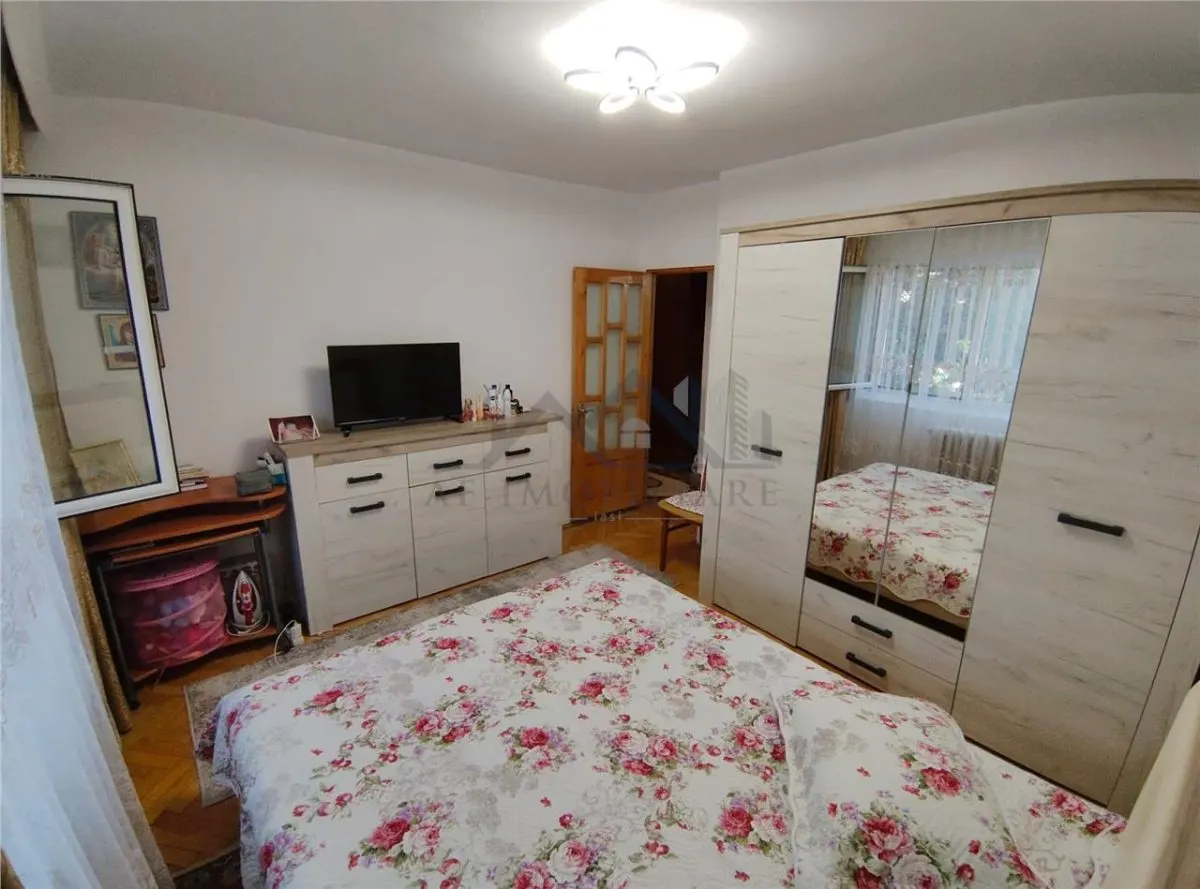 Apartament 3 camere zona CUG - Tudor Neculai - foto 2