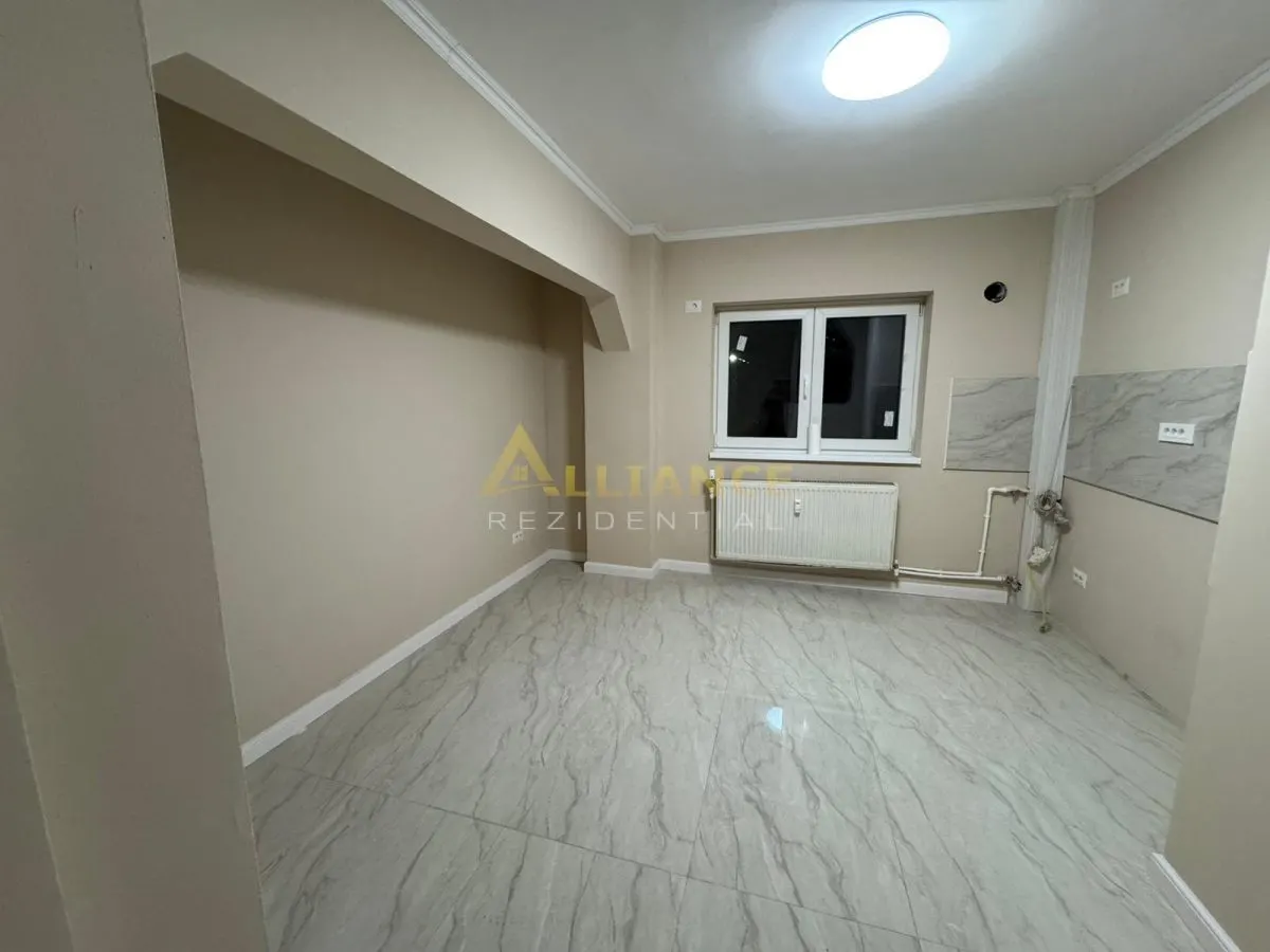 Apartament 3 camere, decomandat - 300 m de Metrou Aparatorii Patriei - Renovat - foto 2