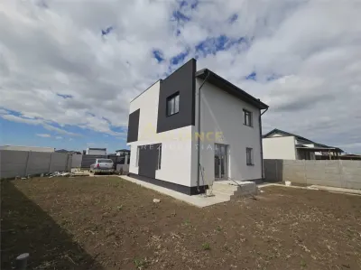 Vila individuala- 155.000 euro- 4 camere- 360mp teren - Berceni