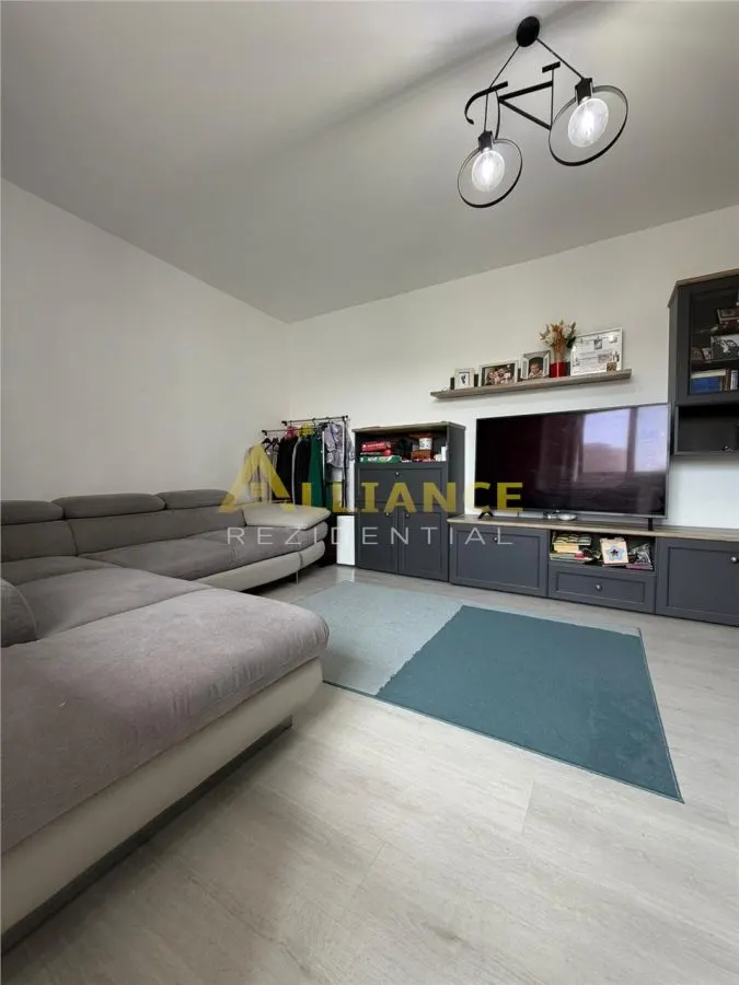 Metrou MIHAI BRAVU -- Apartament 2 camere decomandat - foto 1