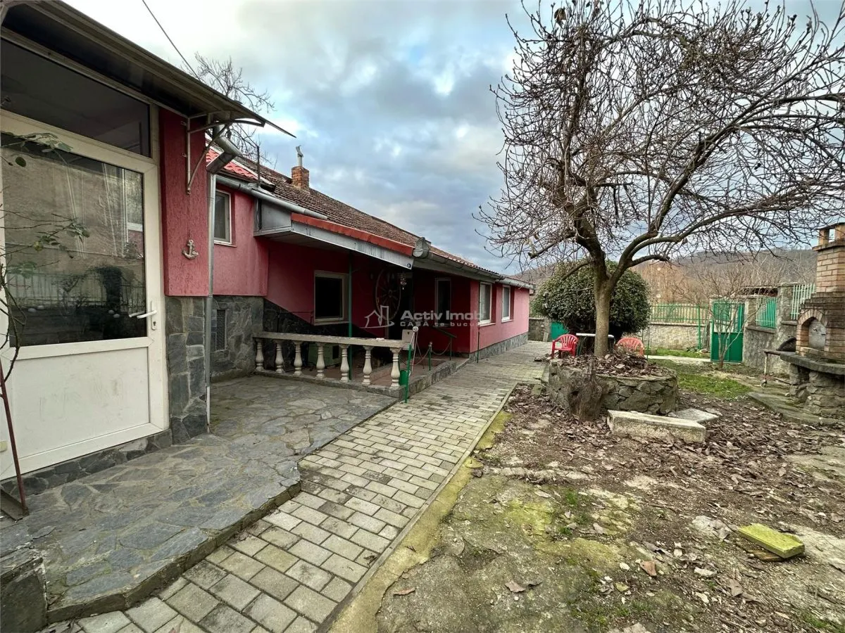 Bocsa Montana, Casa Solida + Gradina, Strada Principala - foto 10