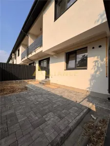 Vila cu 4camere /2bai/Gata de mutare Popesti Leordeni zona noua - Popesti-Leordeni