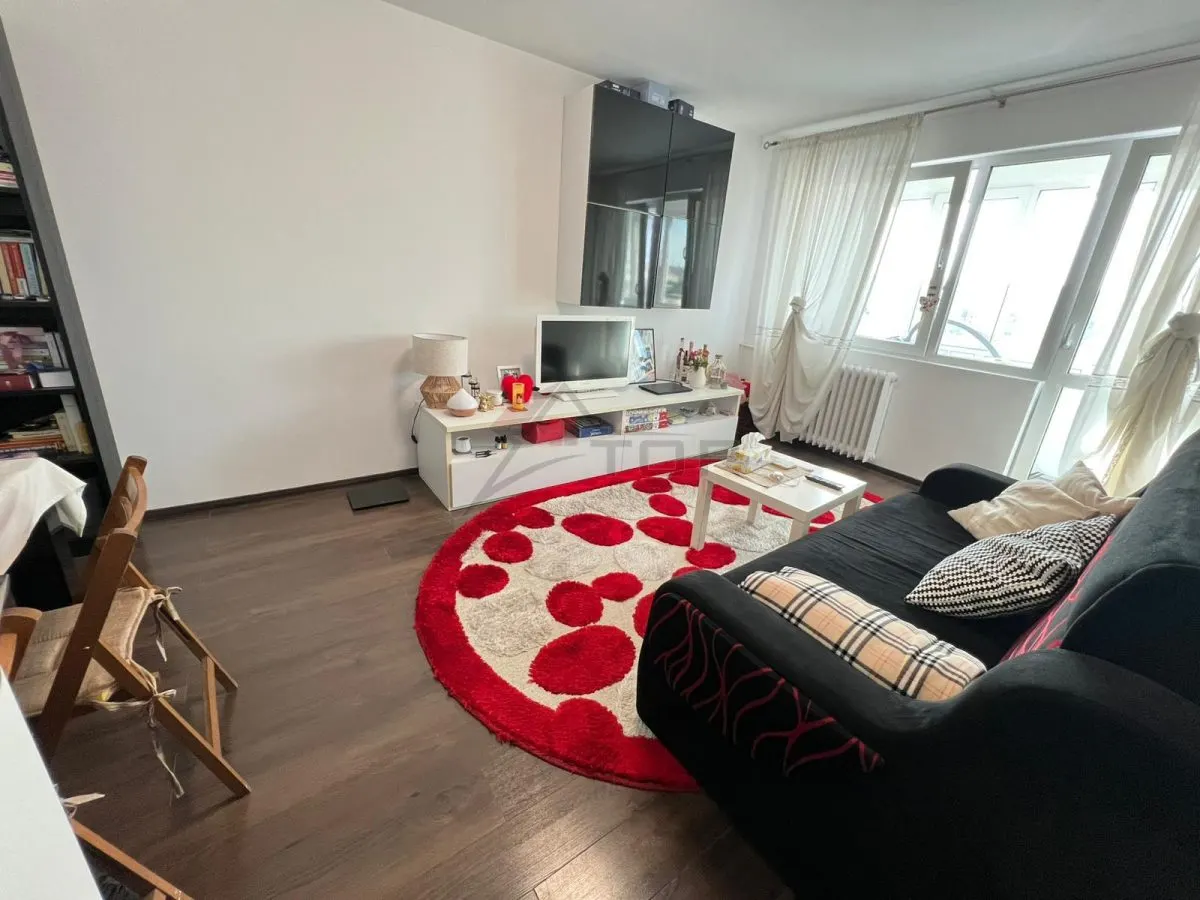 Vanzare apartament 2 camere DECOMANDAT - Podu Ros - foto 1
