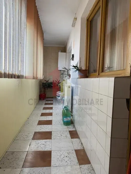 Apartament  2 camere, etaj 3, Vidin-Piata+ balcon 7 m - foto 6