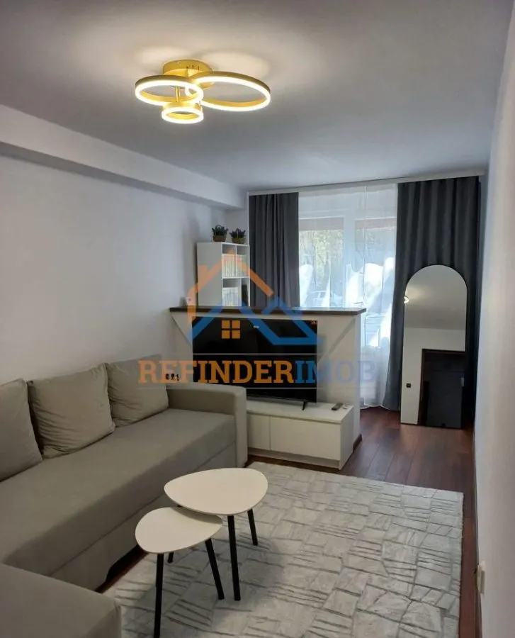 Vanzare apartament 4 camere zona Margeanului-Dumbrava Noua - foto 1