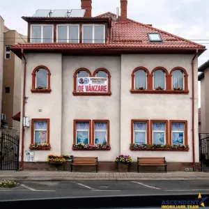 Volum arhitectural remarcabil:Rezidential/ Sediu firma,Clinica,Investitie,Centru Civic, Brasov - Brasov