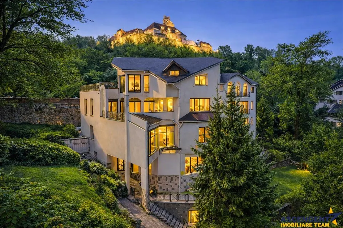 Castelariu:spectacol panoramic,locatie prestigioasa,exclusivist confort,Central, Brasov - foto 1