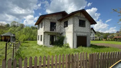 Casa P+1E la rosu de vanzare in Valea Doftanei | Teren 1000 mp | Trăisteni - Valea Doftanei