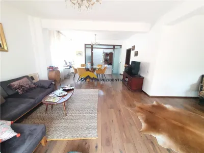 Vila la cheie, cocheta, mobilata-utilata, gradina amenajata - Bucuresti