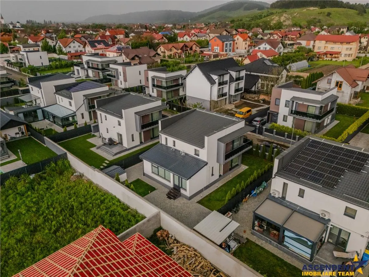 Vila Glamour, incalzire pardoseala, gradina privata, ready to move, Sanpetru, Brasov - foto 14