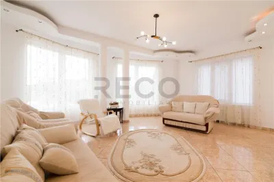 RECO Vila 5 camere, zona Grigorescu, curte mare si garaj - Oradea