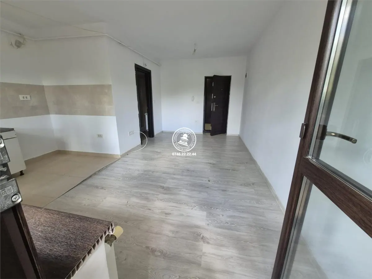 Apartament 1 camera de vanzare Valea Lupului Iasi - foto 1