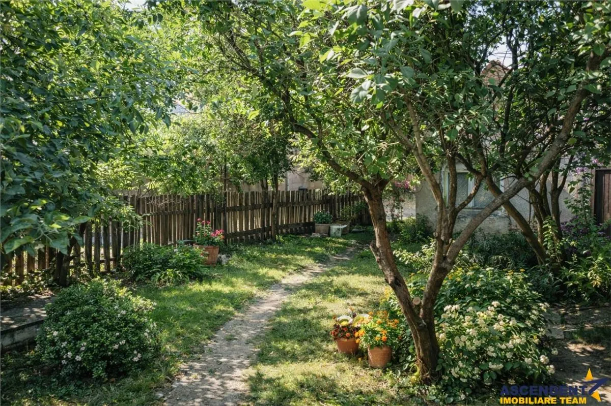 Teren pe 546 mp aria Bartolomeu + casa demolabila, rezidential/ investitional - foto 1