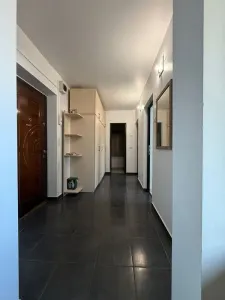 Inchiriez apartament 3 camere semidecomandat capat cug - foto 7