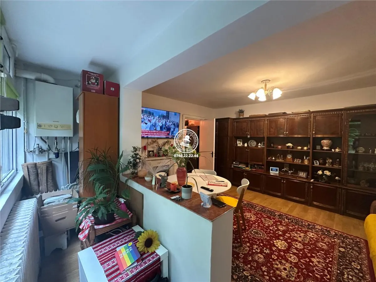 Apartament 3 camere de vanzare Podul de Piatra - foto 6