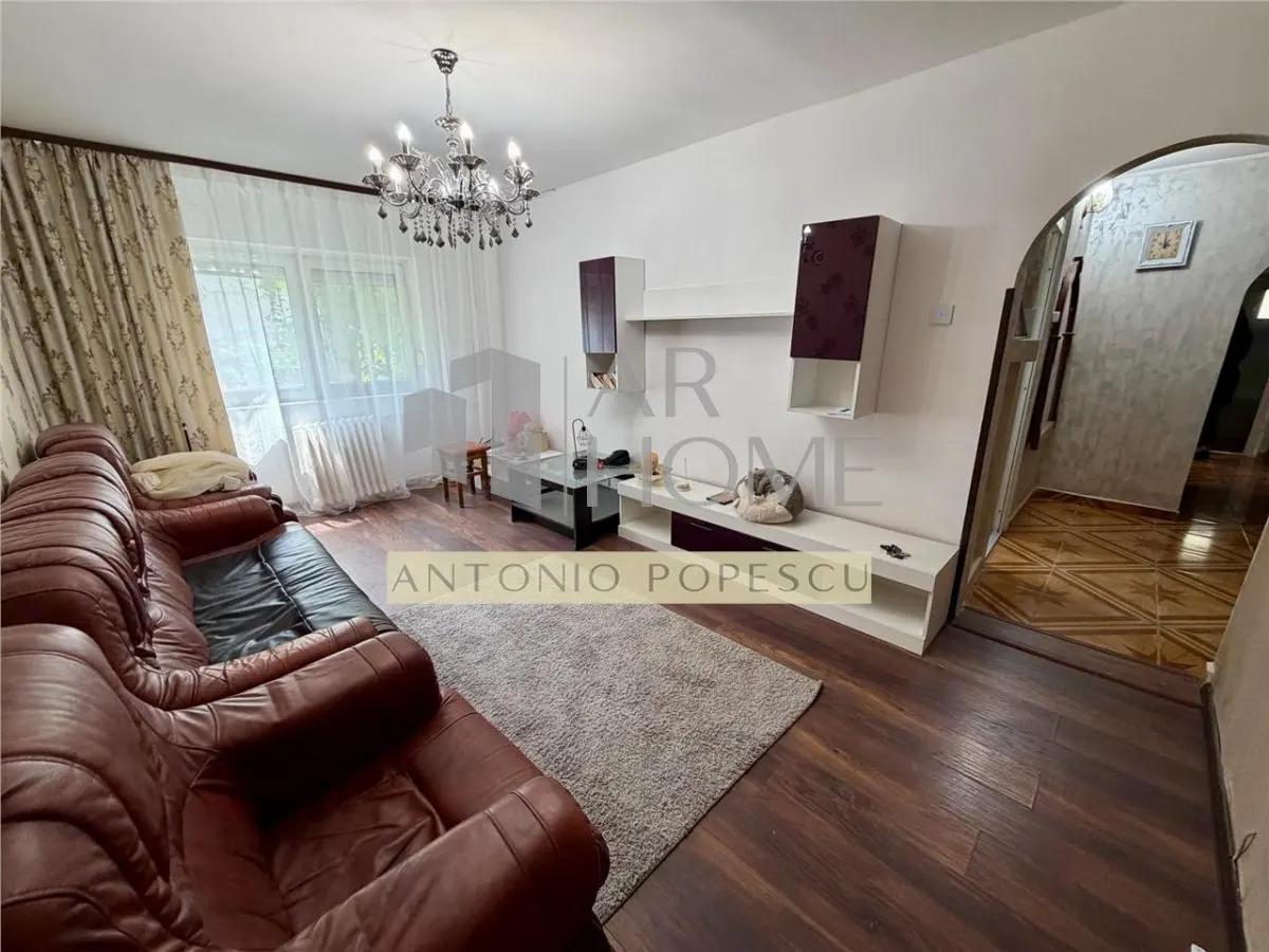 Apartament 3 camere, curte proprie, Ploiesti, zona 9 Mai. - foto 1