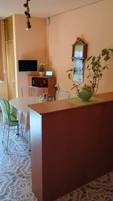 Apartament 3 camere decomandat,2 bai,etaj 5/8  78 mp 2 balcoane, zona Vlahuta-Gemenii - foto 5