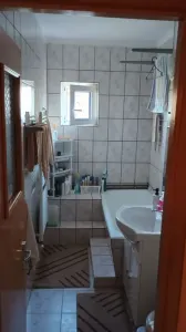 Apartament 3 camere decomandat,2 bai,etaj 5/8  78 mp 2 balcoane, zona Vlahuta-Gemenii - foto 7