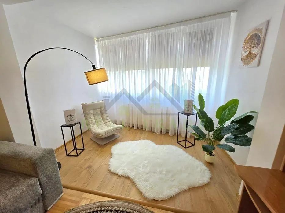 Apartament 3 camere decomandat renovat, mobilat si utilat, Valhuta - foto 2