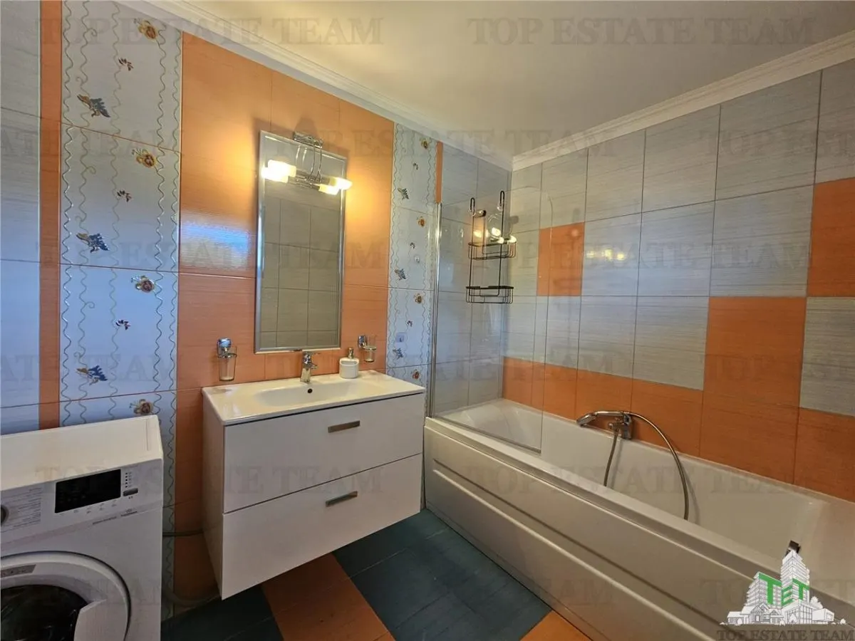 Apartament deosebit, 4 camere, in vila cu intrare separata - o oaza de liniste in inima Constantei - foto 14