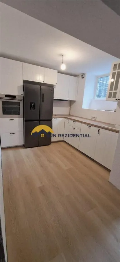Apartament cochet, in vila, 6 camere cu scara interioara, la cheie - foto 11