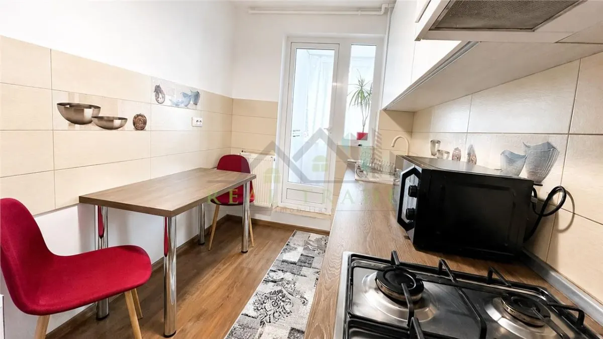 Apartament 3 camere decomandat zona Garii - foto 4