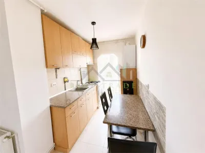 Apartament 2 camere decomandat,  etajul 1 mobilat si utilat , parcare - foto 4
