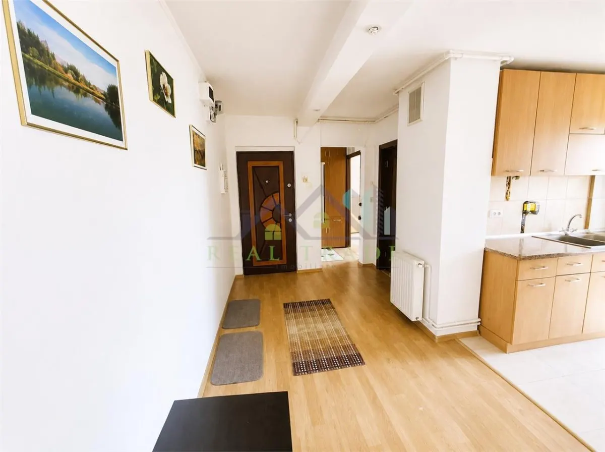 Apartament 2 camere decomandat,  etajul 1 mobilat si utilat , parcare - foto 5