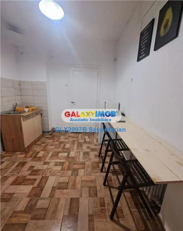 APARTAMENT DE 5 CAMERE DE INCHIRIAT ROMANA - foto 10