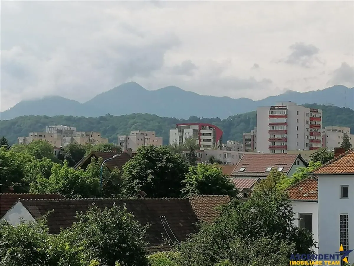 Proprietate deosebita, pe 4 camere, 140 mp, curte amenajata, Central, Brasov - foto 11