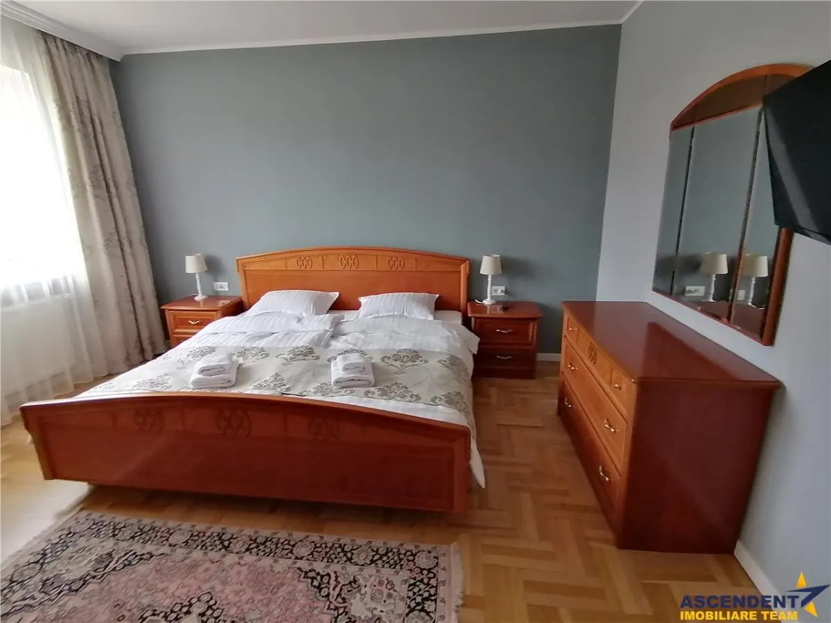Proprietate deosebita, pe 4 camere, 140 mp, curte amenajata, Central, Brasov - foto 18