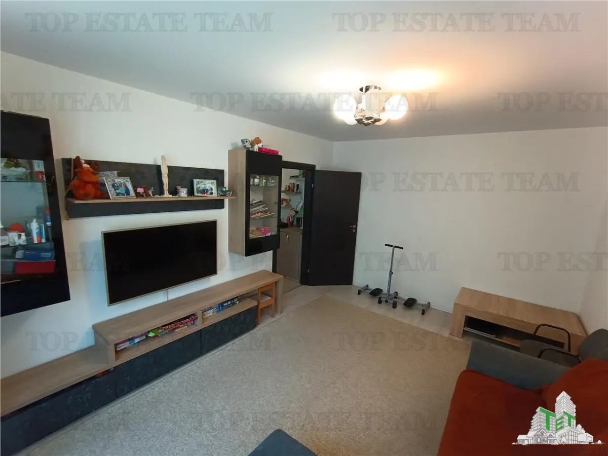 Apartament modern cu 4 camere, intr-un bloc reabilitat cu SU de 75mp, parter/4, zona OZANA, la 10 , 15 minute pietonal de statia de metrou 1 Dec 1918. - foto 2