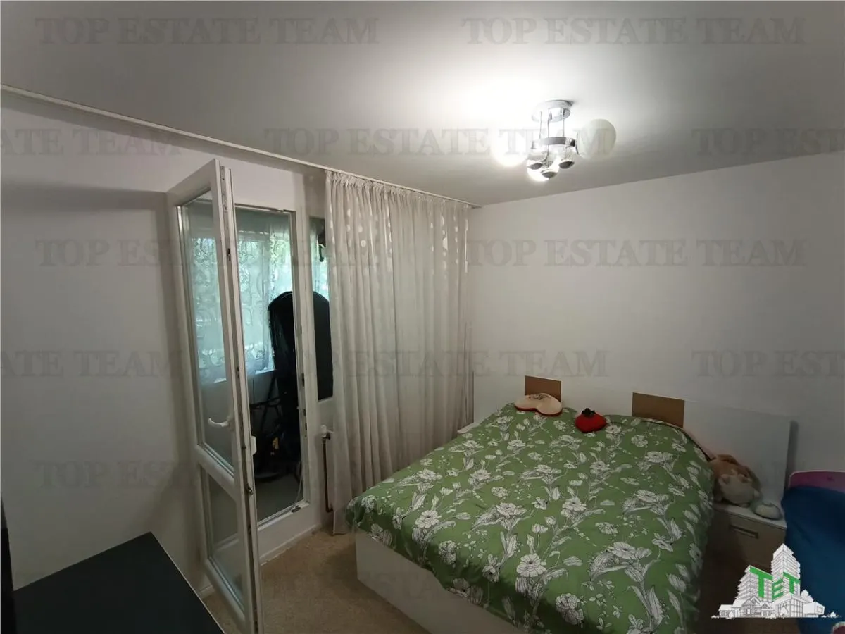 Apartament modern cu 4 camere, intr-un bloc reabilitat cu SU de 75mp, parter/4, zona OZANA, la 10 , 15 minute pietonal de statia de metrou 1 Dec 1918. - foto 13